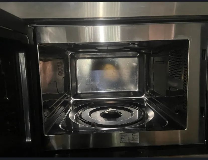 Microondas de embutir Electrolux  - Foto 2