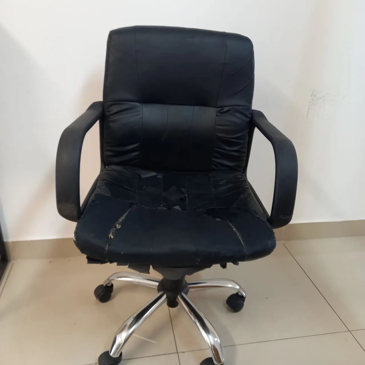 Cadeira de Escritório  - Foto 3