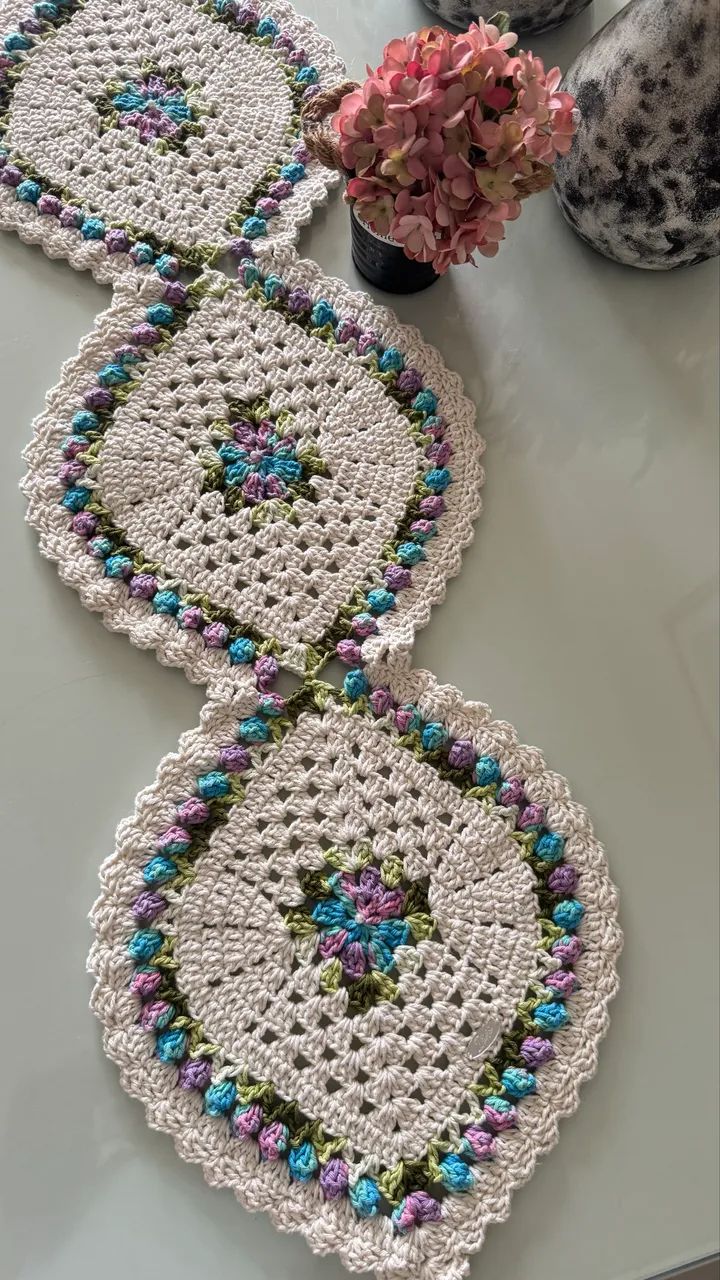 Trilho de mesa crochê  - Foto 3