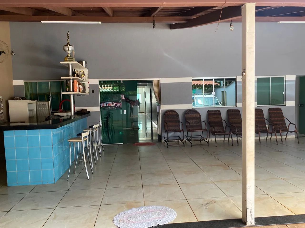 ALUGO CASA TODA MOBILIADA com um espaço de eventos do lado com piscina PARA EVENTO MOTO GP - Foto 2