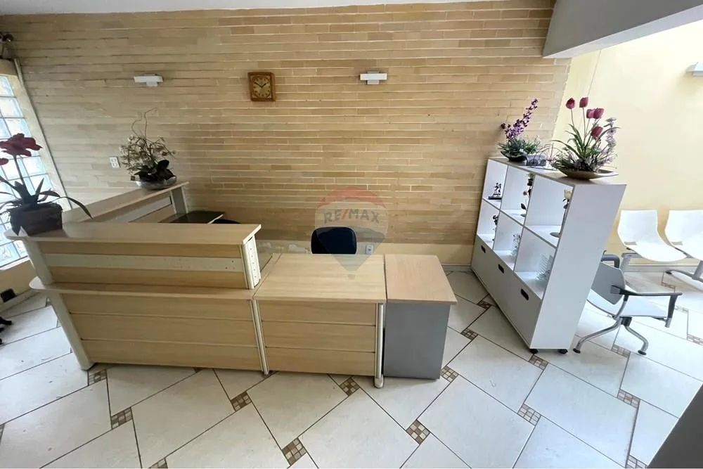 Prédio Comercial reformado para a venda na Rua Braz Cubas no Centro com 320,87 m² em Mogi  - Foto 4