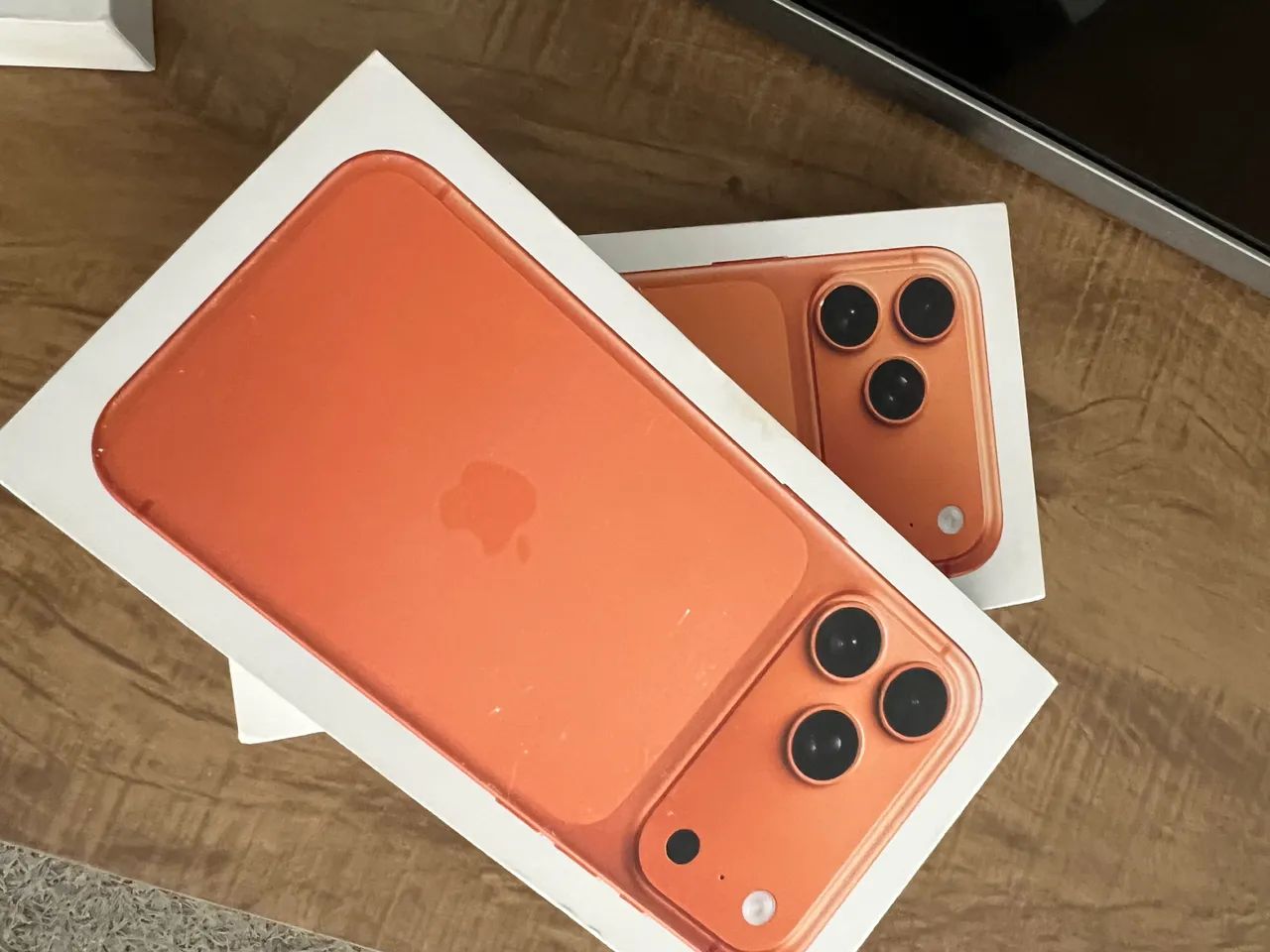 iPhone 17 Pro Max 256GB - Laranja-cósmico (Novo com caixa aberta