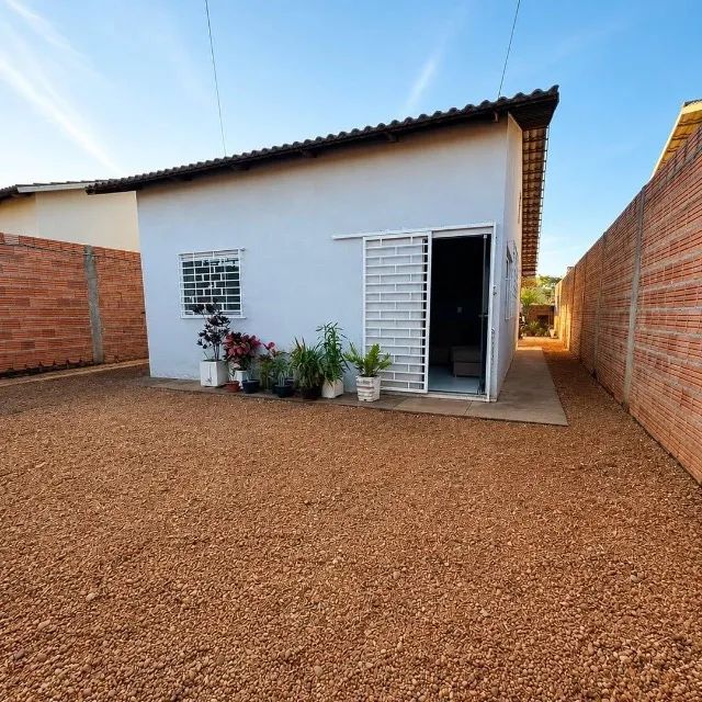 VENDO CASA EM AREINHA COM QUINTAL