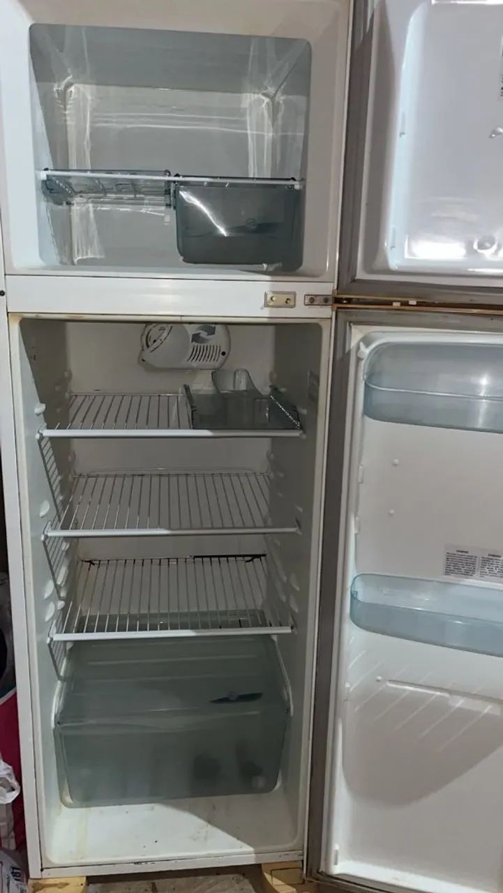 Vende-se geladeira, Electrolux - Foto 4