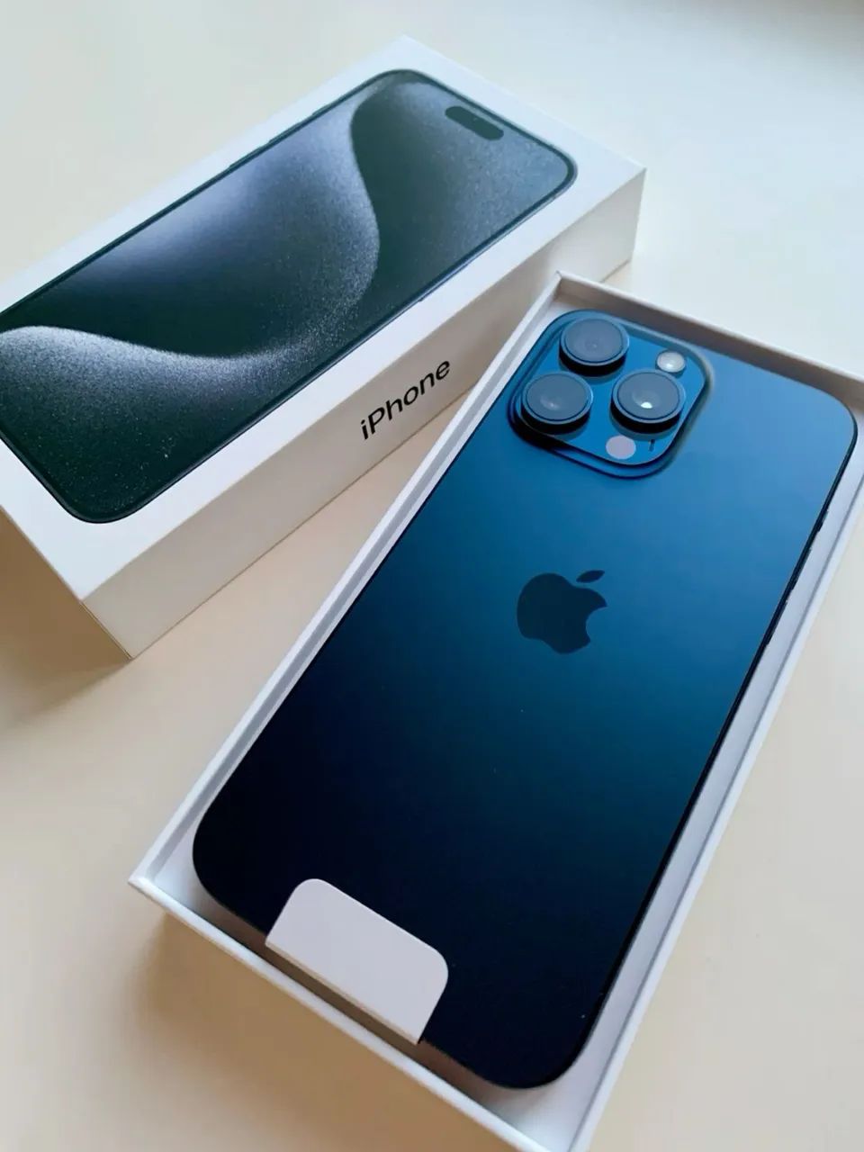 IPHONE 15 PRO MAX - 256 GIGAS