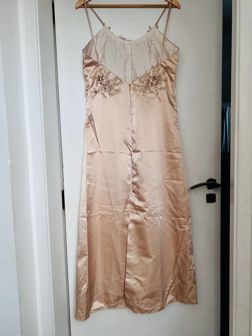 Vestido bege delicado - Foto 3