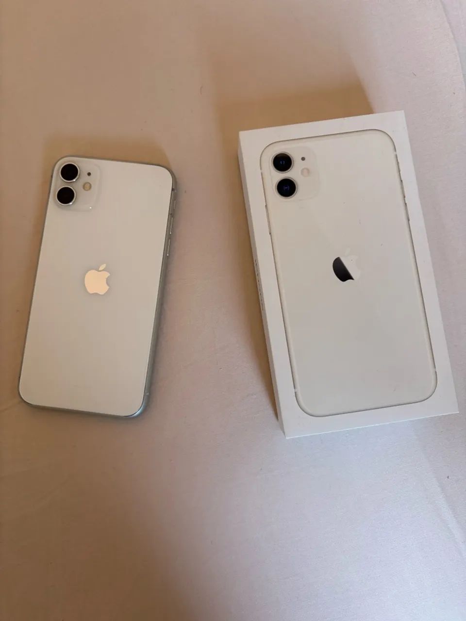 iPhone 11 64 gbs detalhe na tela. - Foto 2
