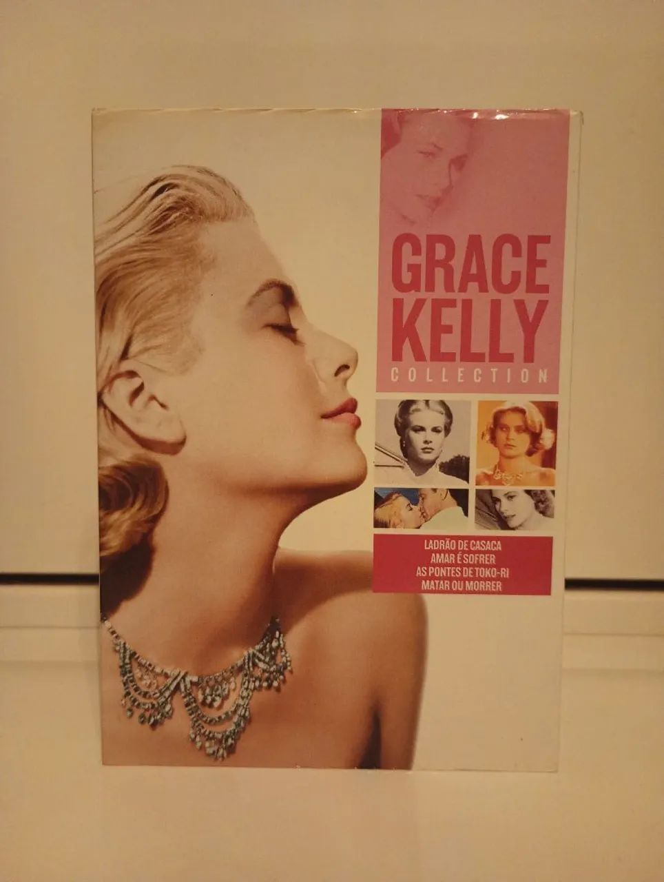 BOX COM 4 DVDS DE FILMES DA ATRIZ GRACE KELLY - Foto 2