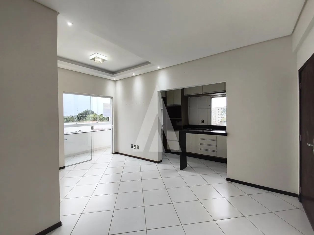 APARTAMENTO 02 DORMITÓRIOS, ESPINHEIROS - Foto 2