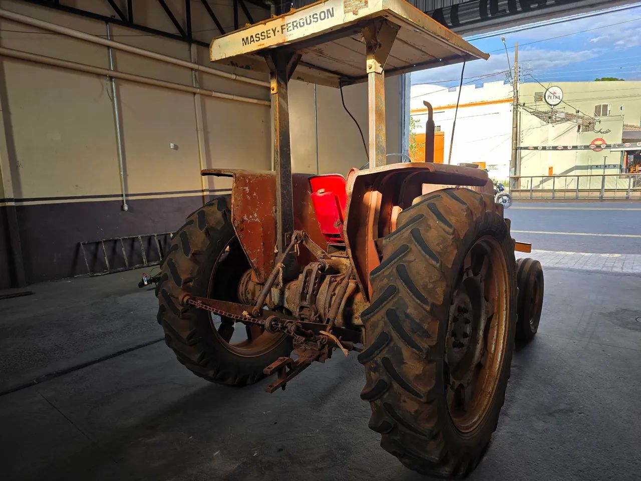 TRATOR MASSEY FERGUSON 265  - Foto 5