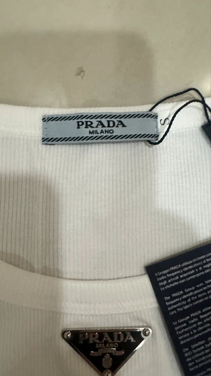 BLUSA PRADA BÁSICA BRANCA NOVA  - Foto 5