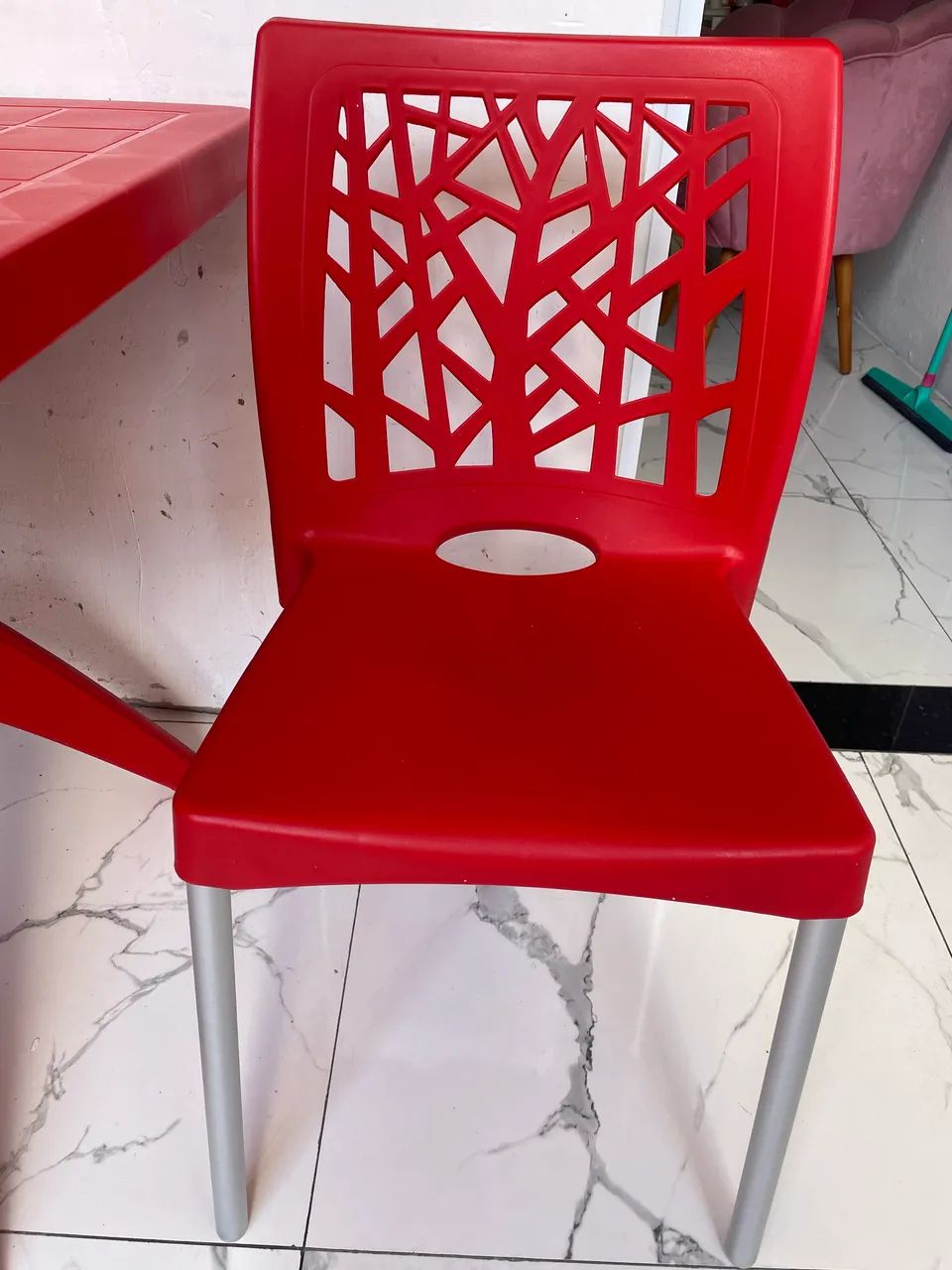 Mesa com 2 cadeiras Tramontina 300,00
