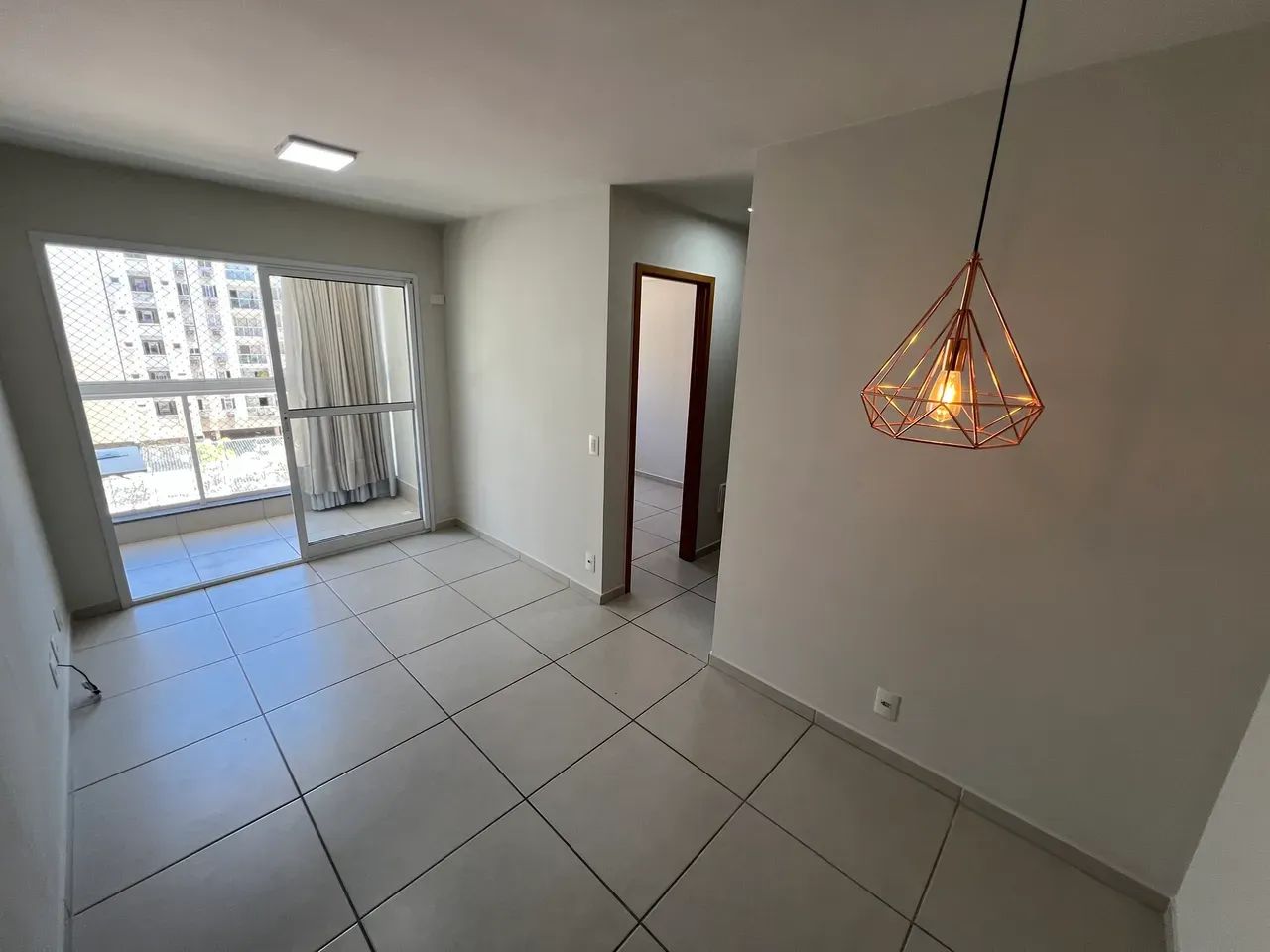 Belo Apartamento de 2 quartos em Jardim Camburi! - Foto 2