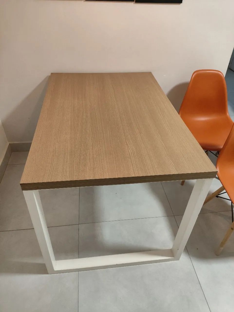 Linda mesa tampo MDF pés metal  - Foto 3