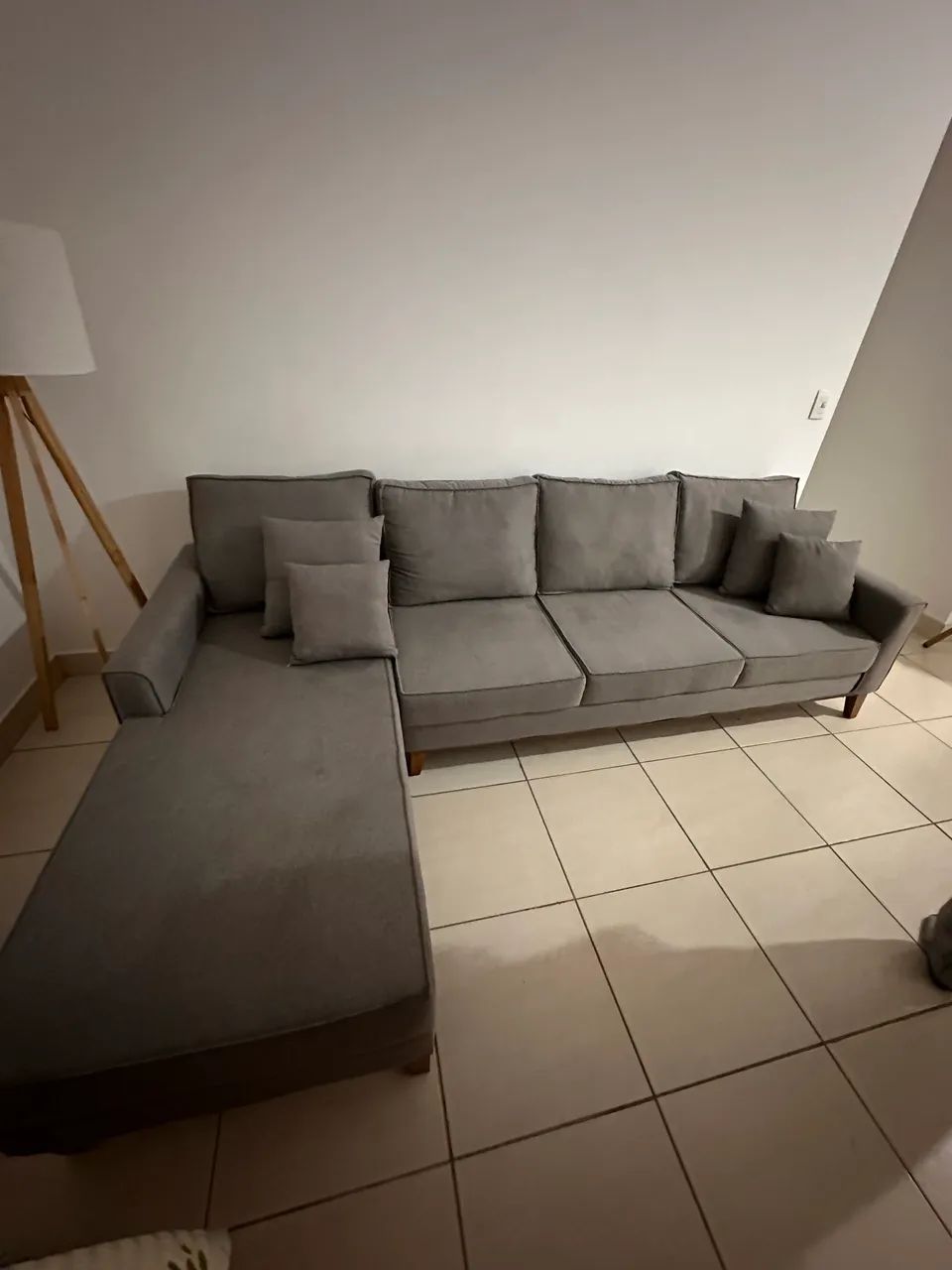 Sofá retrátil com chaise - 4 lugares - Foto 3