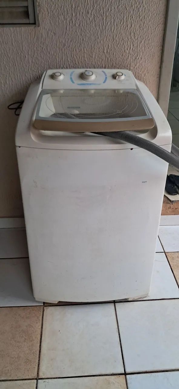 Maquina de lavar com defeito 