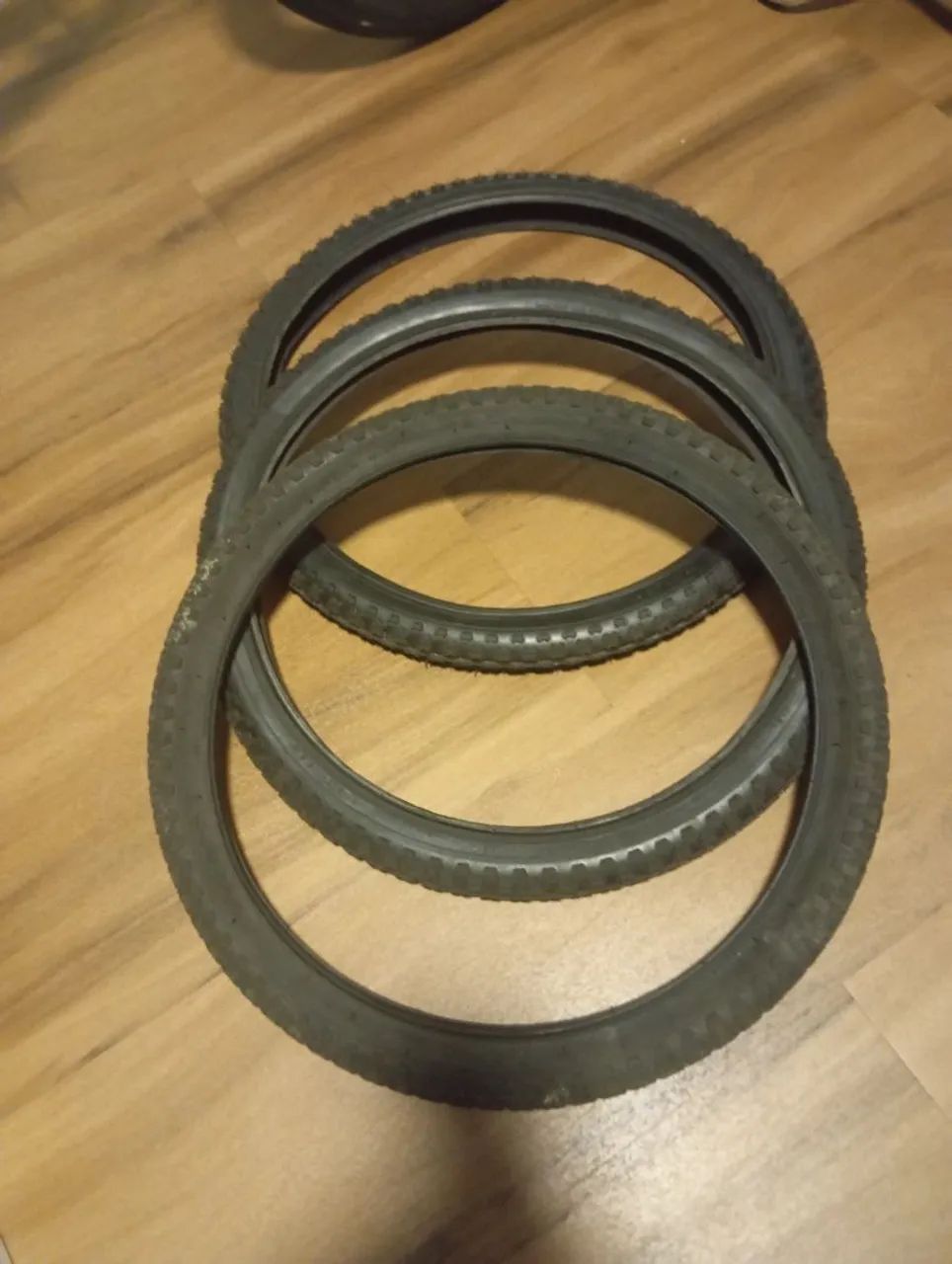 3 Pneus aro 20 bike por 80 - Foto 2