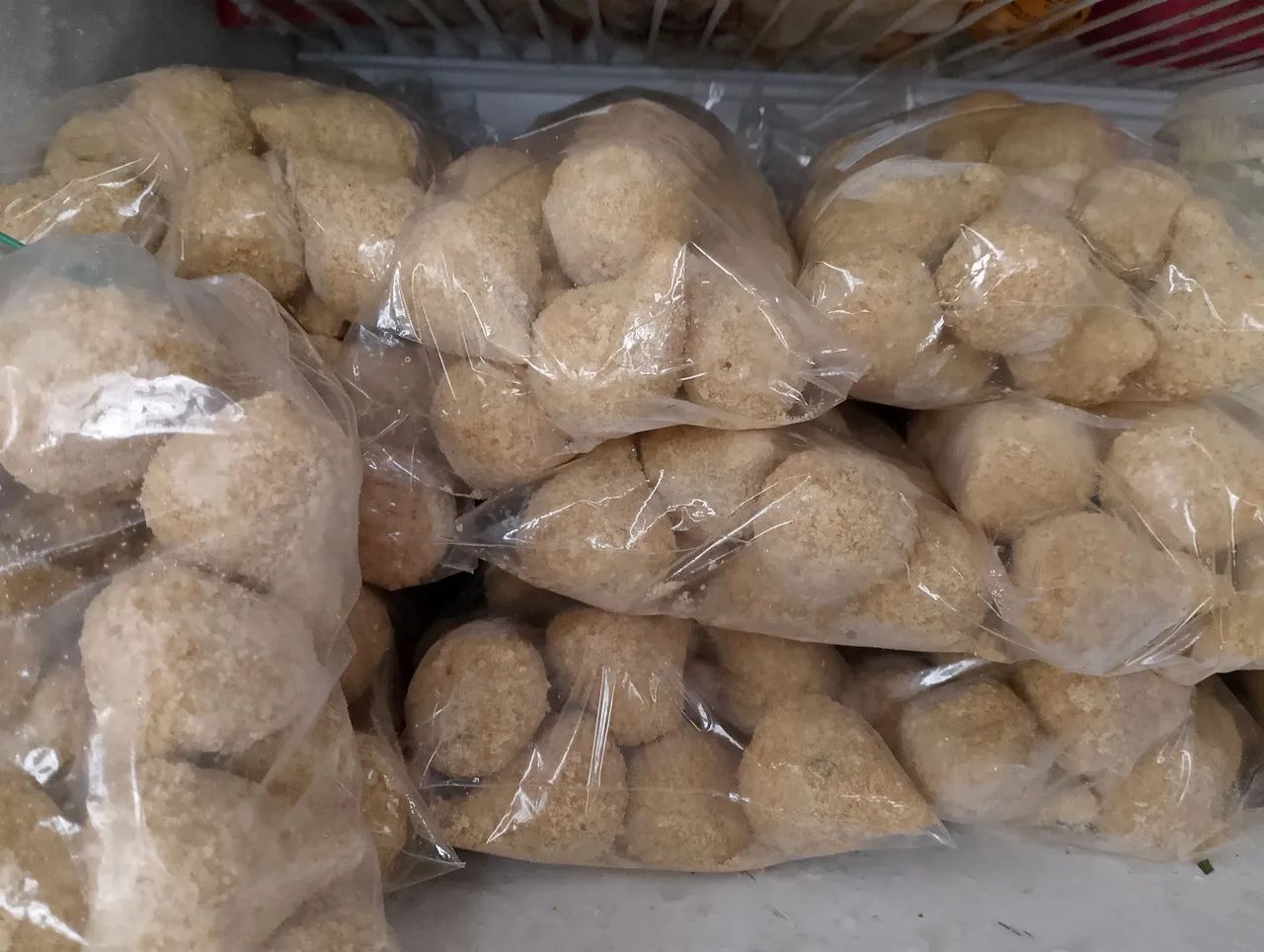 50 Coxinhas Congeladas Gourmet R$40 | Frango, Requeijão e Mais - Foto 2