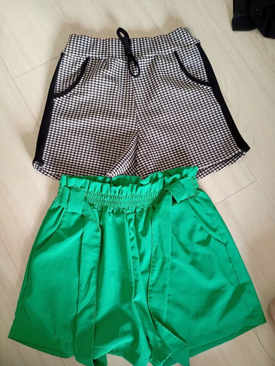 Lote com 8 roupas femininas tamanho M - Foto 2