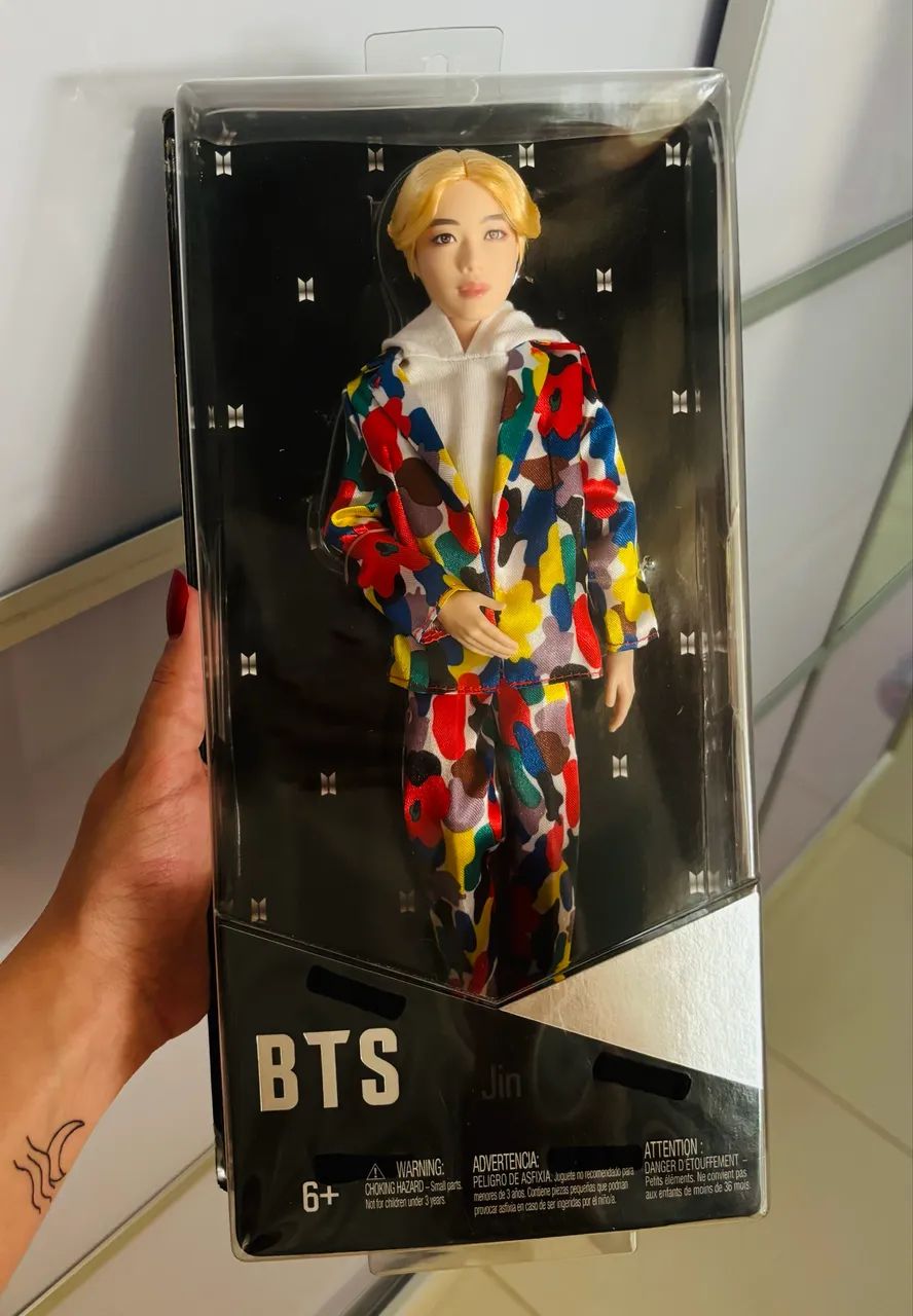 Vendo boneco original do BTS x Mattel - Jin
