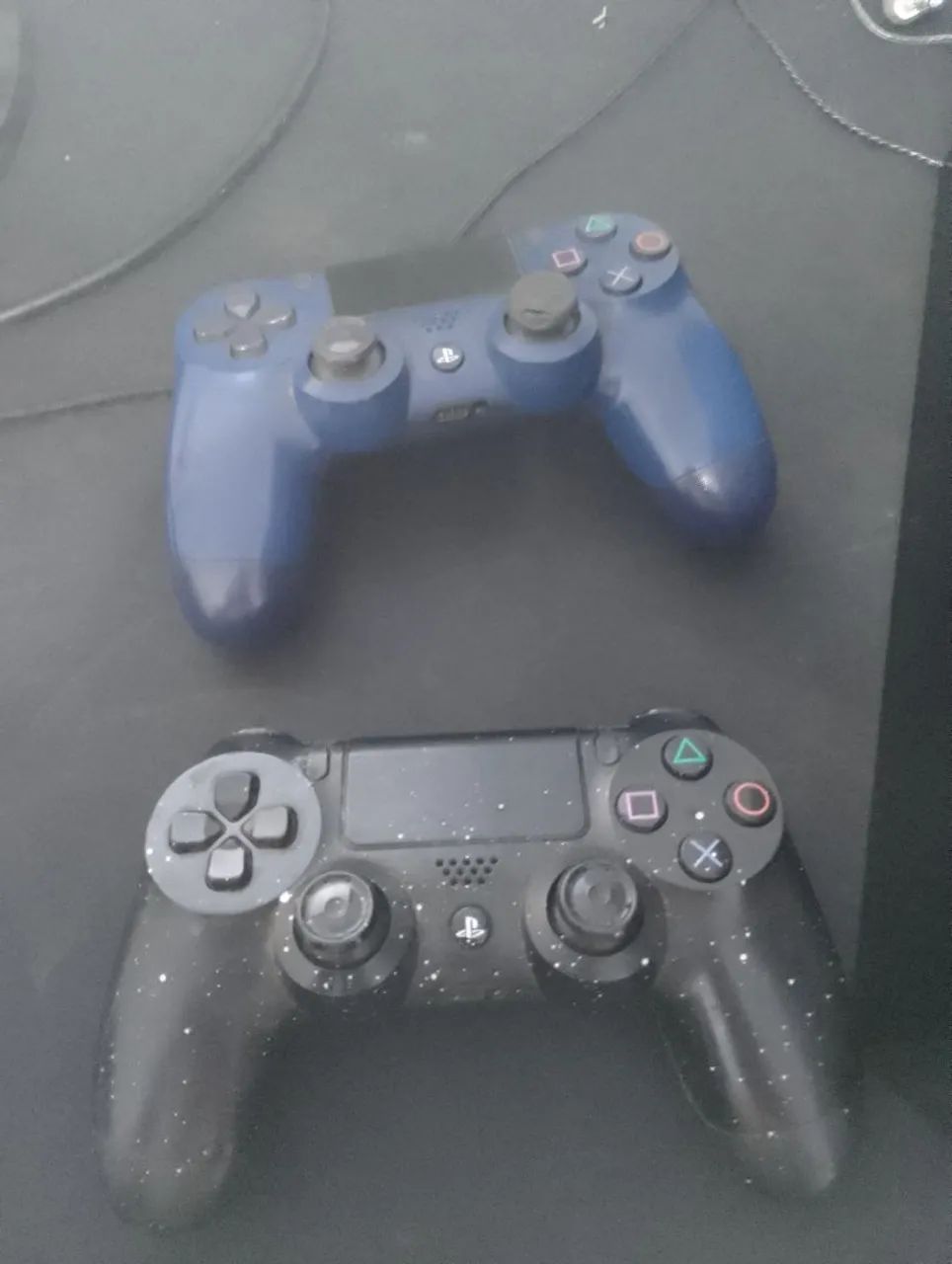 PS4 FAT 2 MANETES 400gb TROCO POR PLACA DE VIDEO - Foto 2