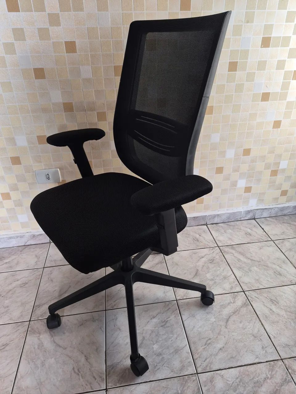 Cadeira Presidente Ergonomica (perfeito estado) - Foto 2