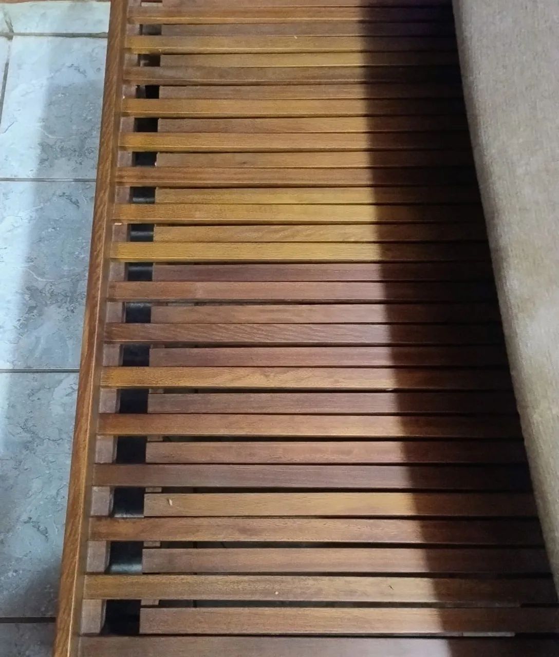 Cama Casal Sofá Madeira Maciça Ótimo Estado  - Foto 2