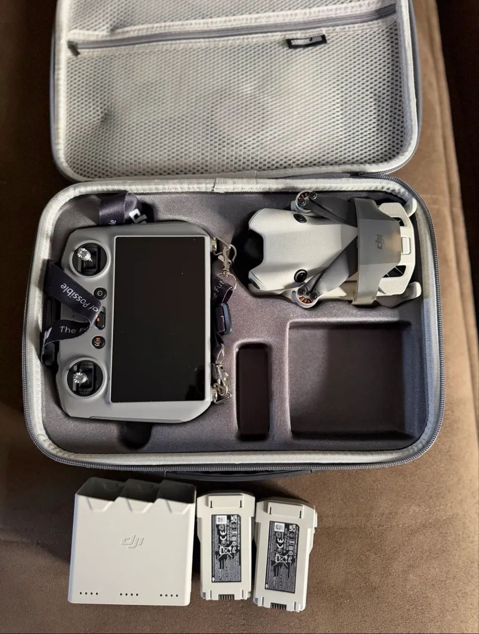  DJI Mini 4 Pro + DJI RC 2 Completo e muito bem conservado - Foto 5