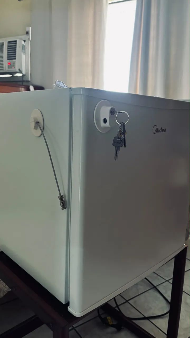  Frigobar Midea 45L - Seminovo  - Foto 2