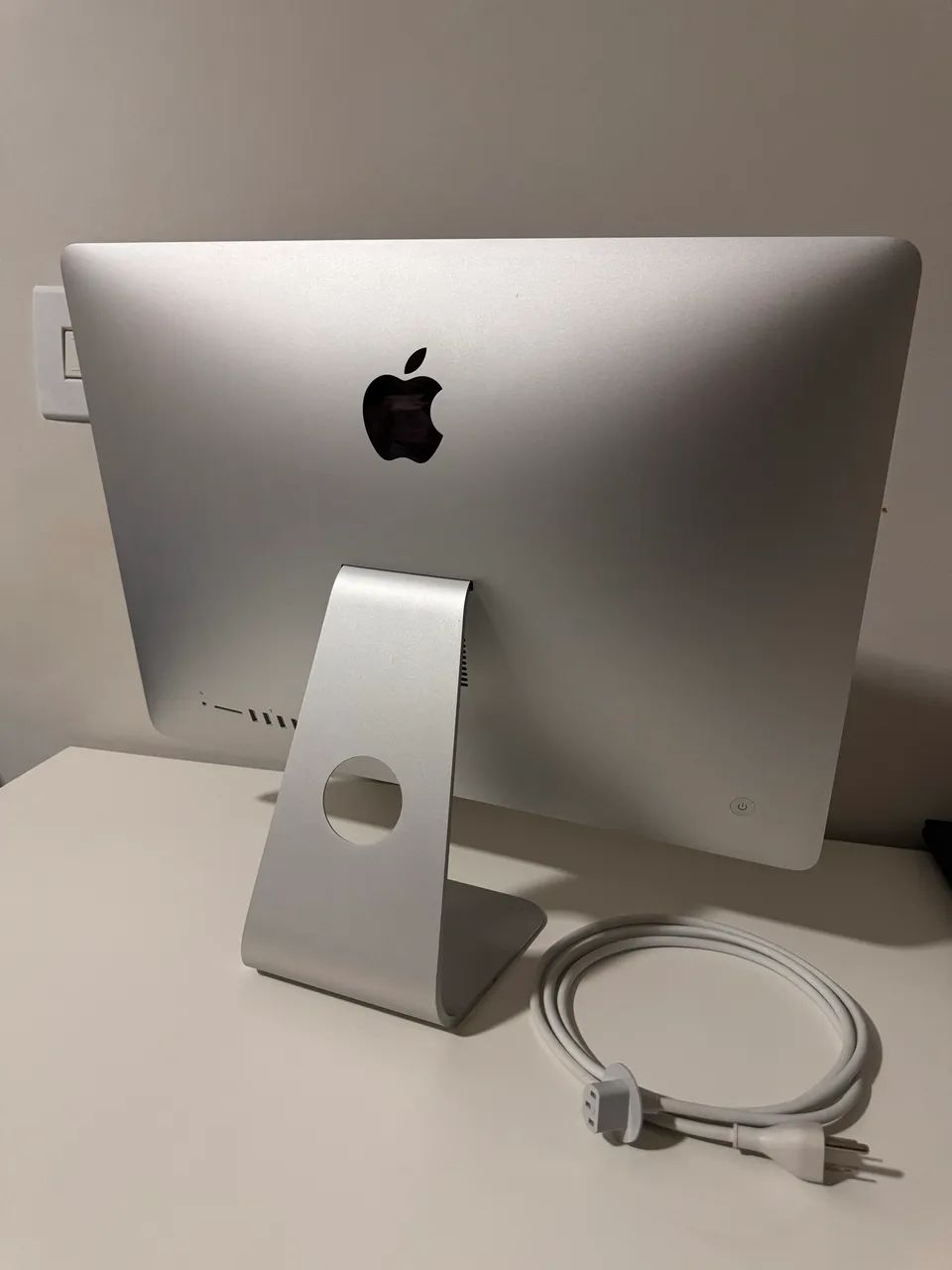 iMac 21,5 Retina 4K 2017 i7 16GB SSD 1TB - Computadores e Desktops