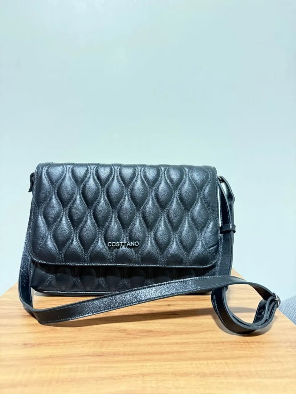 Bolsa em couro legítimo na cor preta - Foto 5