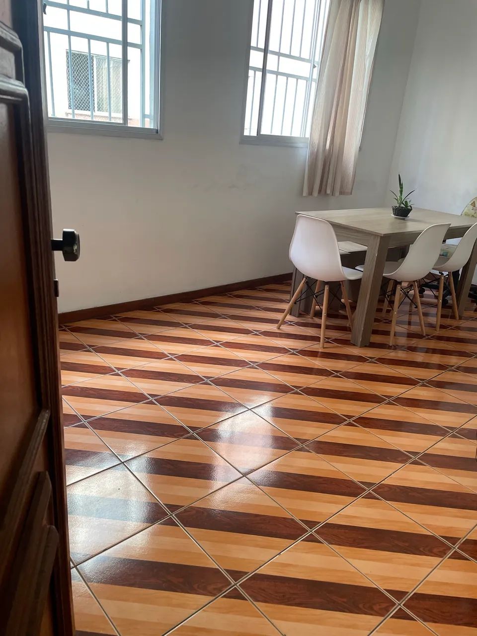 Apto mobiliado 100 metros ufmg excelente - Foto 3