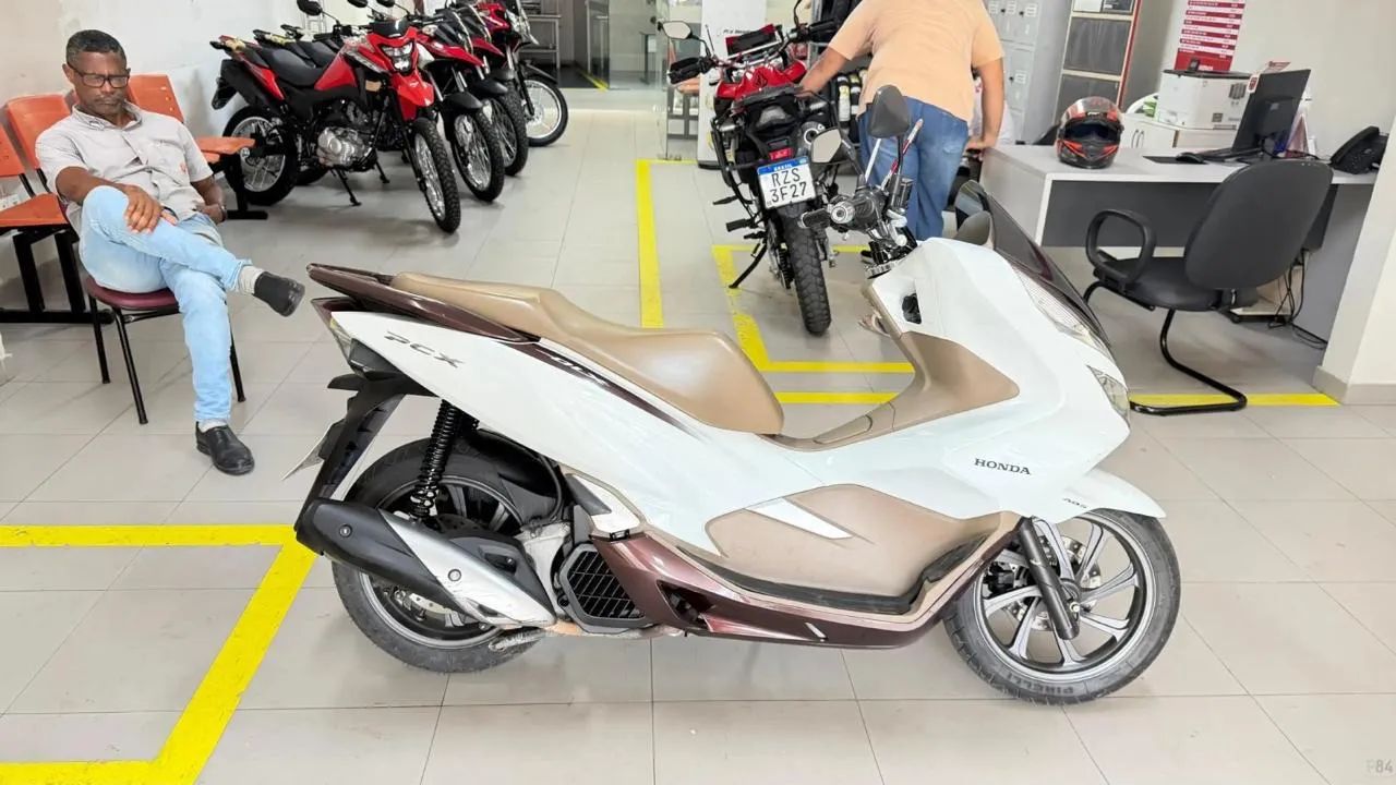 PCX 150 DLX 2019/2020 - Foto 3