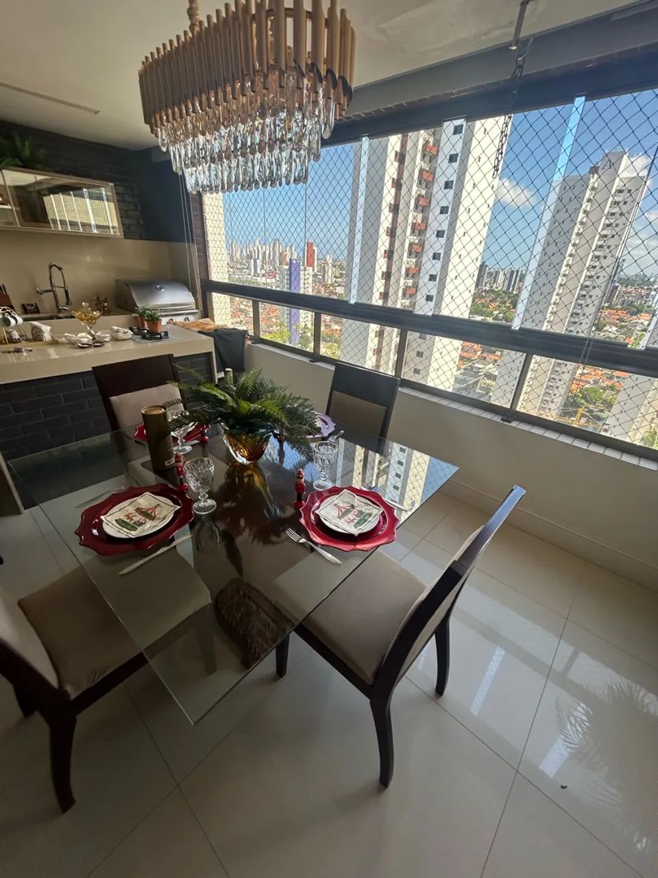 OPORTUNIDADE: MESA DE JANTAR E CADEIRAS INCLUSAS  - Foto 5