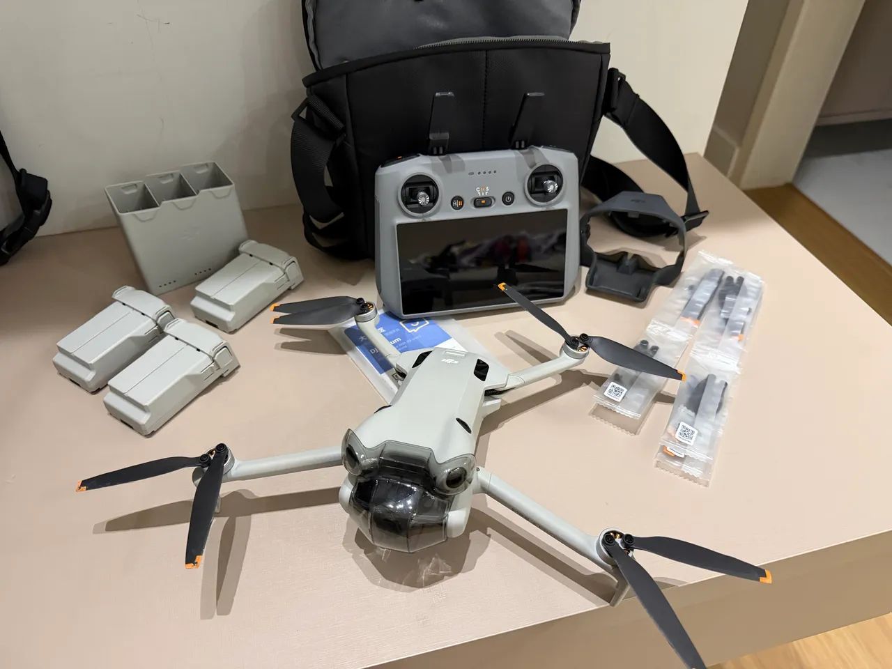 Drone DJI Mini 4 Pro Combo Fly More