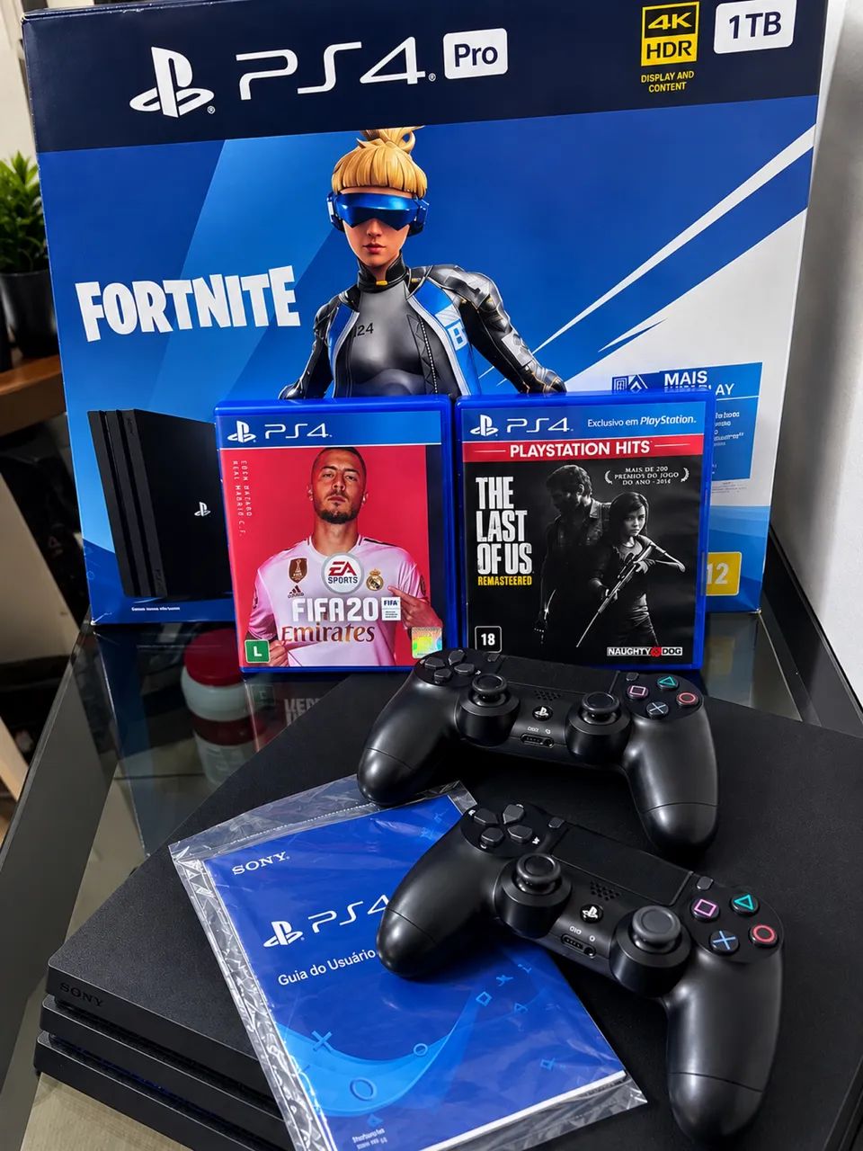 PLAYSTATION 4 PRO 1T