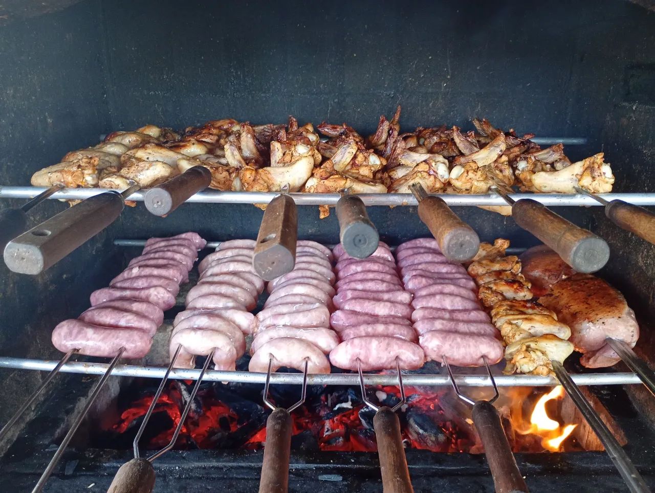 Churrasqueiro Para A Sua Festa - Foto 2