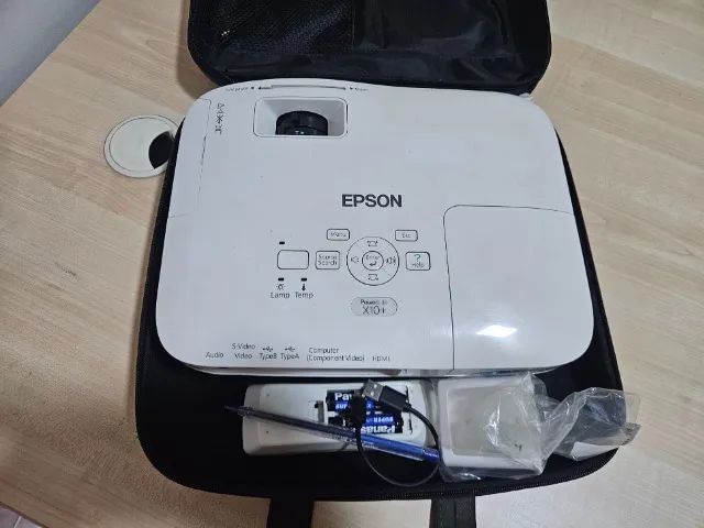 Projetor Epson PowerLite X10+