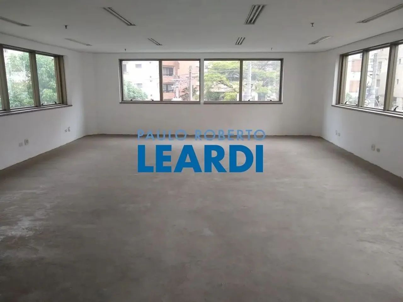 CONJ. COMERCIAL - PINHEIROS - SP