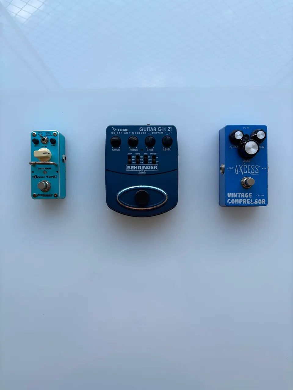 Combo de pedais (amps, reverbs e compressor) 