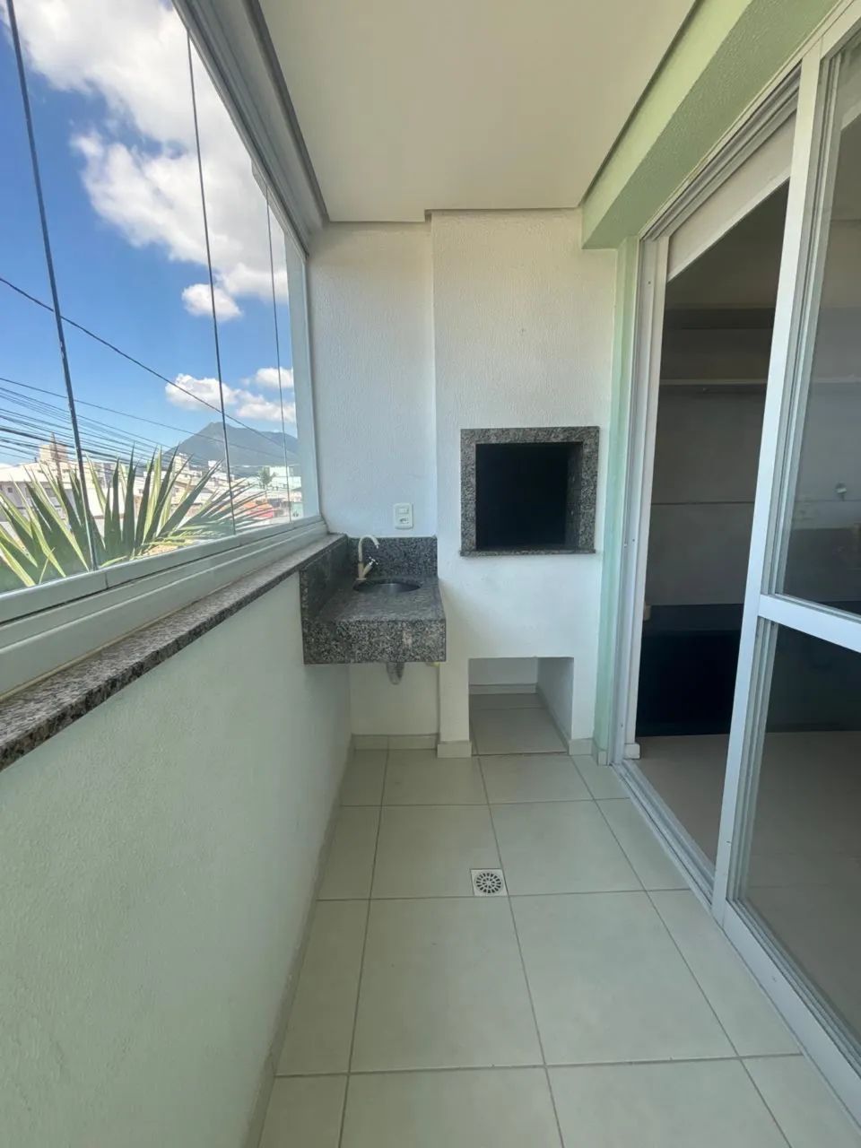 Excelente apto no Aririú de 2 dormitórios -suíte - Foto 3
