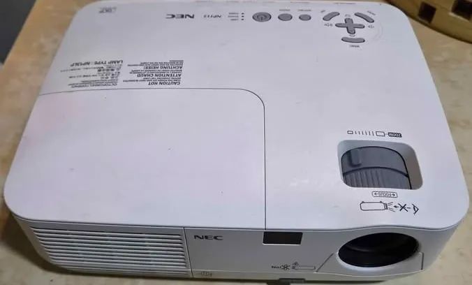 ? PROJETOR NEC NP115