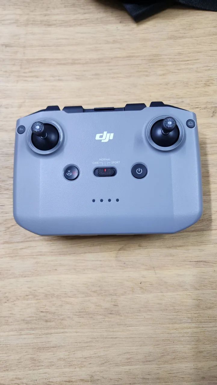 Drone dji mini 4k com bateria extra e carregador externo bolsa heliponto acessórios  - Foto 2