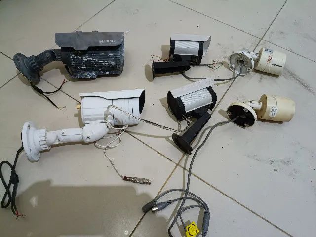 Kit de Câmeras Falsas usadas