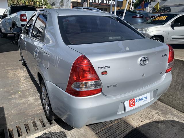 Etios 1.5 X Sedan 2014 - Foto 3