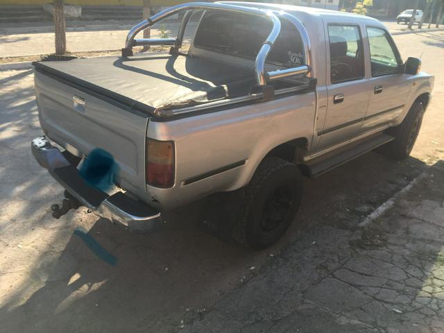 Hilux 3.0 4x4 turbo 2002 linda