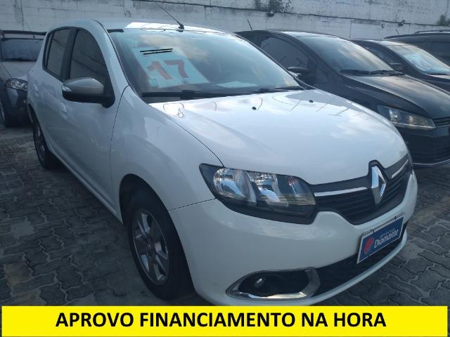 Sandero 1.0 Expression = Financiamento na hora