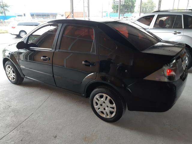 Fiesta Class 1.6 Sedan 2012 - Foto 3