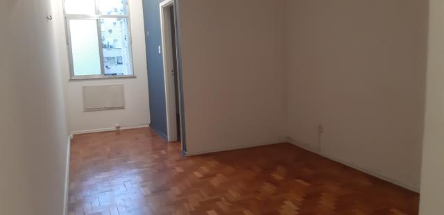 Quarto e sala em Copacabana posto 6 - Foto 2