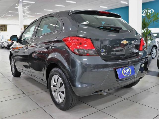 Chevrolet Onix JOY 1.0 - Foto 6